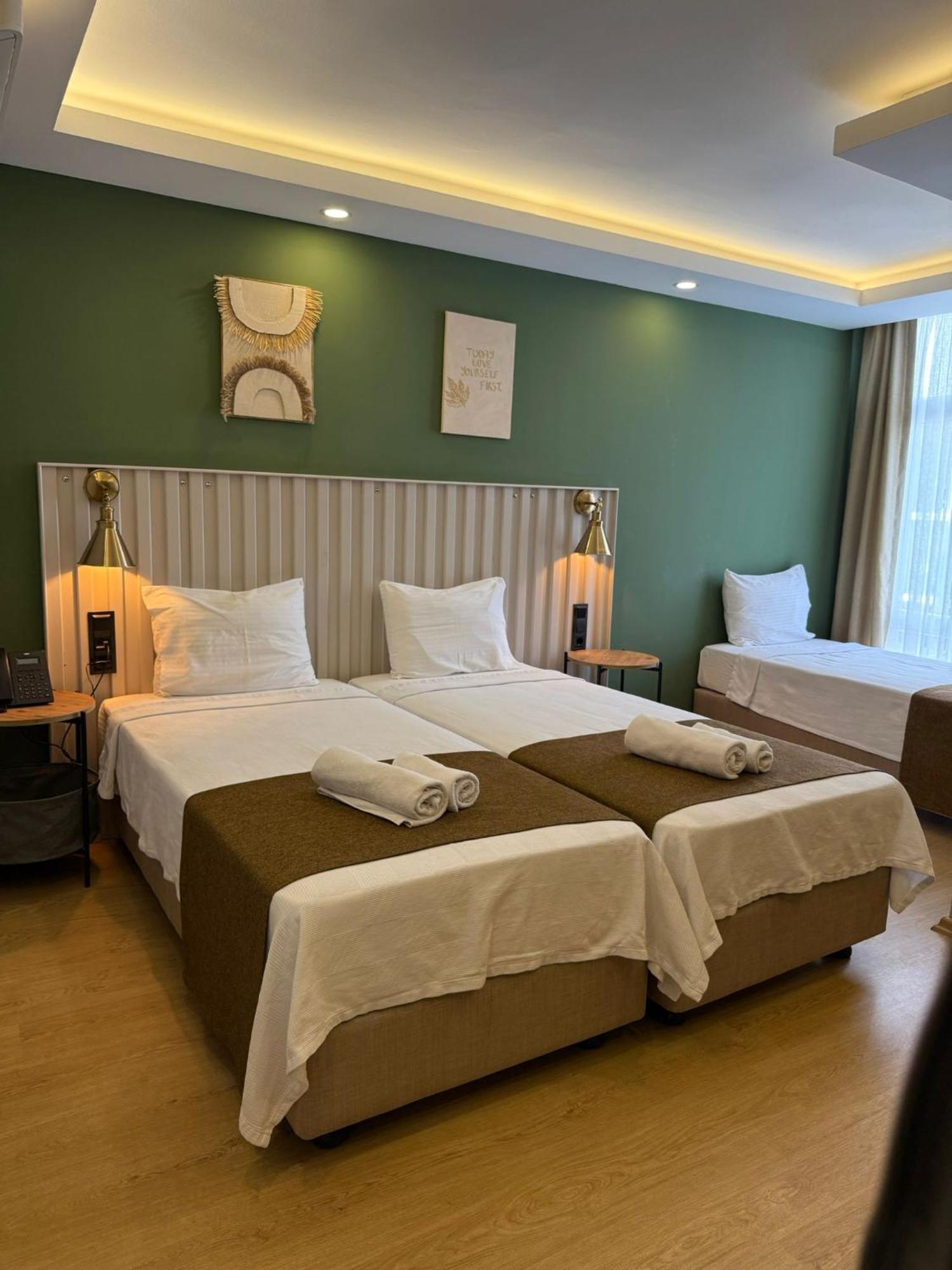 Red Castle Hotel & Pub بيليك المظهر الخارجي الصورة